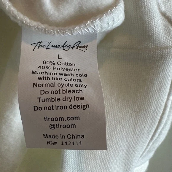 The Laundry Room Art Apres Coca-Cola Lips Graphic Relaxed Crewneck Sweatshirt - Picture 11 of 12